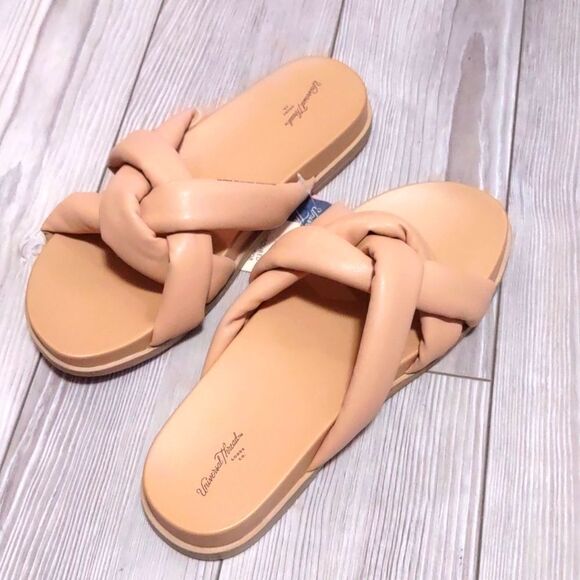 Universal Thread Tan Sandals - Picture 4 of 9